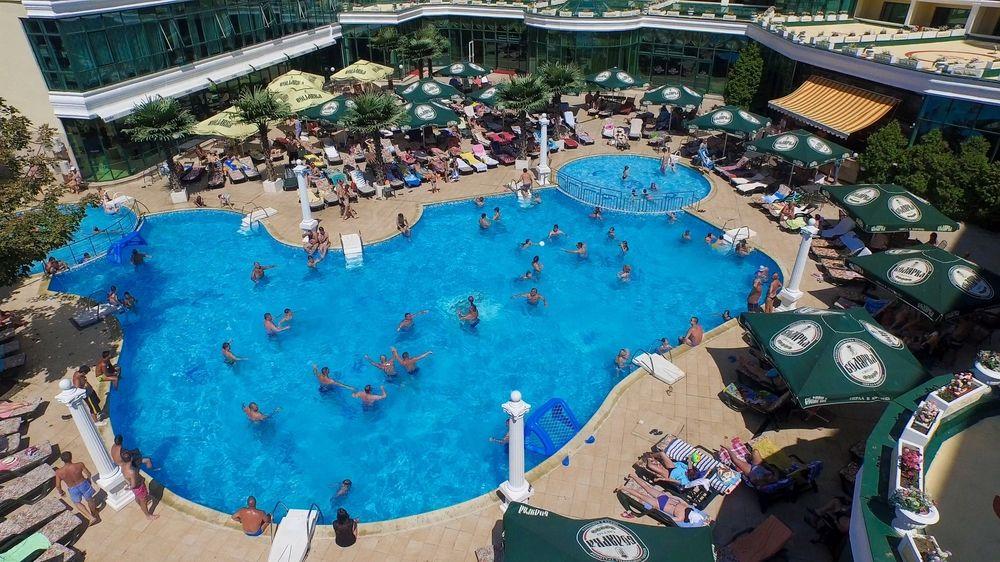 Planeta Hotel & Aquapark Free Beach Access ซันนีบีช ภายนอก รูปภาพ The swimming pool at the hotel