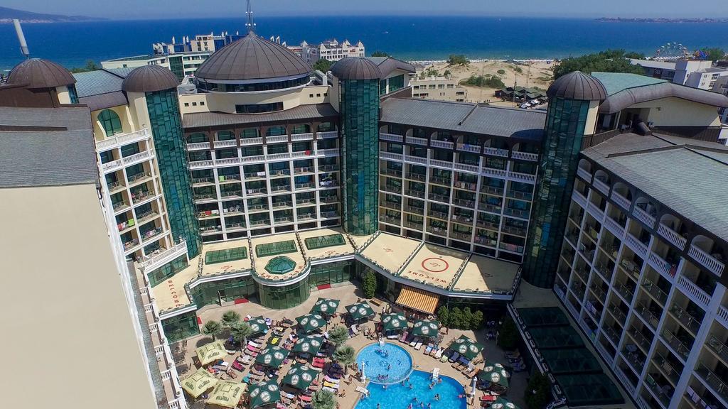 Planeta Hotel & Aquapark Free Beach Access ซันนีบีช ภายนอก รูปภาพ Royal Holiday Palace
