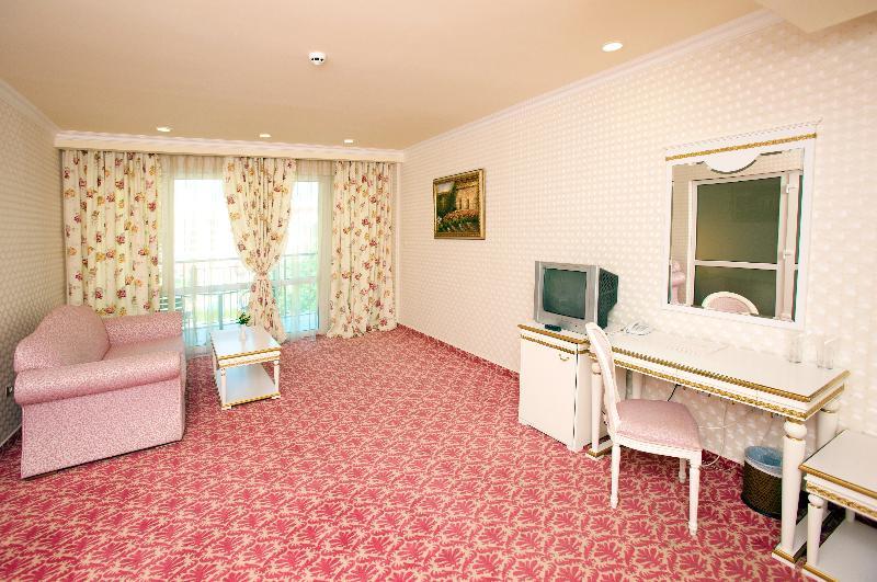 Planeta Hotel & Aquapark Free Beach Access ซันนีบีช ภายนอก รูปภาพ A room at the hotel